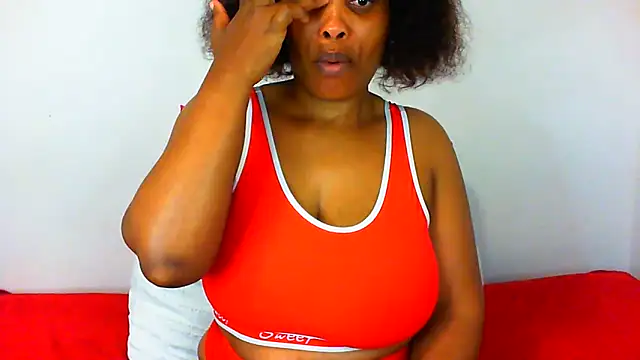 Snapshot of NAUGHTIECURVY chatting on 17, 6, 2026 NAUGHTIECURVY online show from 17, 6, 2026