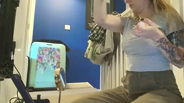 short sweetpea online show from 23, 10, 2025