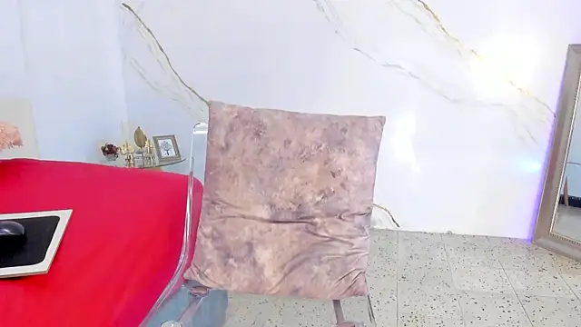 Snapshot of IsiisLovei chatting on 29, 11, 2025 IsiisLovei online show from 29, 11, 2025