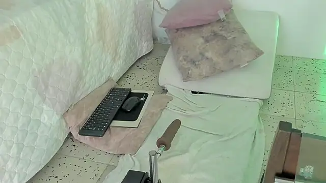 IsiisLovei online show from 7, 1, 2026