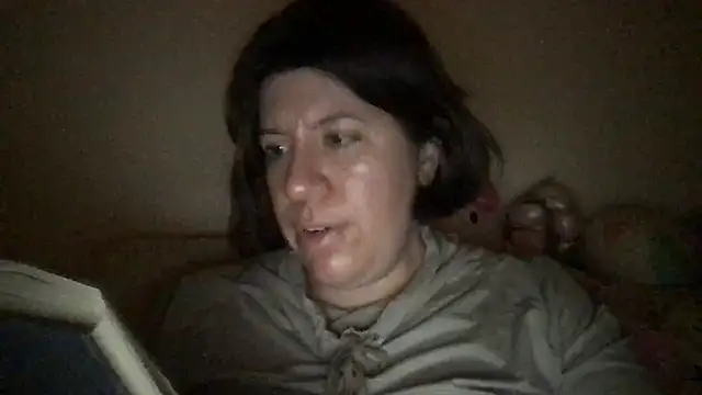 Snapshot of HYPHYtype chatting on 14, 2, 2026 HYPHYtype online show from 14, 2, 2026