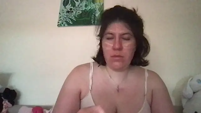 Snapshot of HYPHYtype chatting on 11, 6, 2026 HYPHYtype online show from 11, 6, 2026