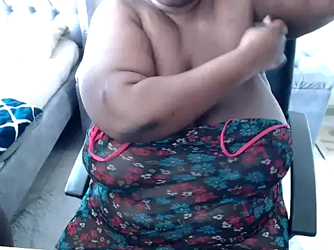 Snapshot of ebonybbwcouples chatting on 25, 10, 2025 ebonybbwcouples online show from 25, 10, 2025