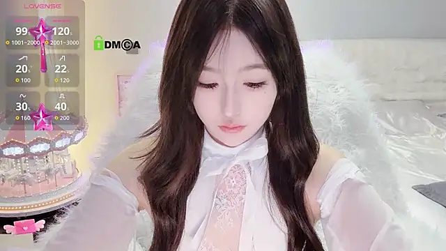 Snapshot of Happy_Kitty chatting on 20, 11, 2025 Happy Kitty online show from 20, 11, 2025