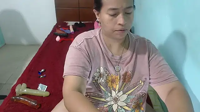 Snapshot of NatalySexxxMilk chatting on 2, 12, 2025 NatalySexxxMilk online show from 2, 12, 2025