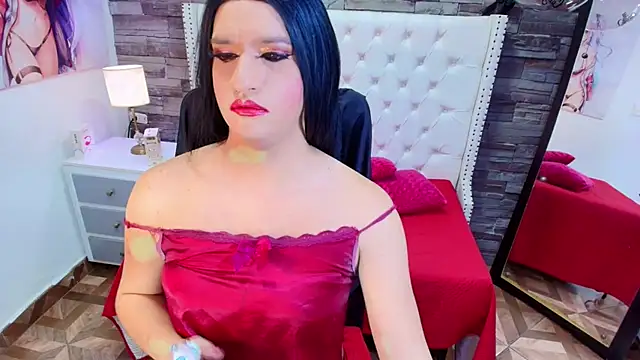 Snapshot of TRINY_TS chatting on 21, 11, 2025 TRINY TS online show from 21, 11, 2025