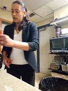 Snapshot of Nikkierosee chatting on 9, 3, 2025 Nikkierosee online show from 9, 3, 2025