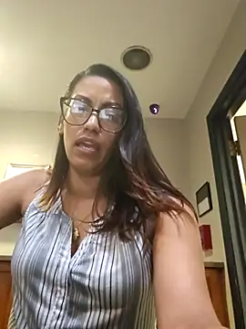 Snapshot of Nikkierosee chatting on 14, 3, 2025 Nikkierosee online show from 14, 3, 2025