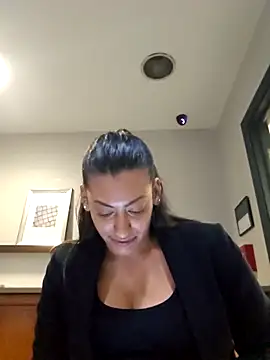 Snapshot of Nikkierosee chatting on 15, 3, 2025 Nikkierosee online show from 15, 3, 2025