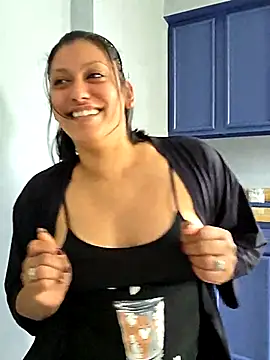 Snapshot of Nikkierosee chatting on 12, 10, 2025 Nikkierosee online show from 12, 10, 2025