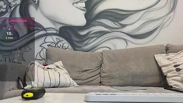 Snapshot of Scout_Avrora chatting on 5, 12, 2024 Scout Avrora online show from 5, 12, 2024