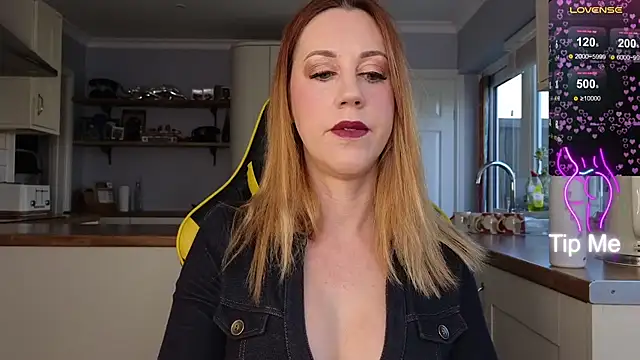 stripmequick online show from 18, 2, 2025