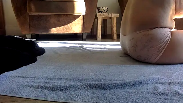 Snapshot of Kbimpakt chatting on 2, 10, 2025 Kbimpakt online show from 2, 10, 2025