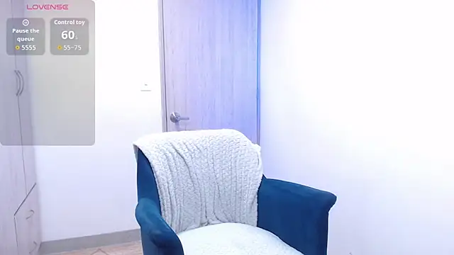 Snapshot of EricaVanderhill chatting on 12, 10, 2025 EricaVanderhill online show from 12, 10, 2025