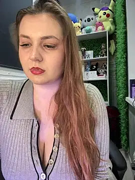 Snapshot of CandyShoopp chatting on 5, 12, 2024 CandyShoopp online show from 5, 12, 2024