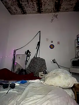 Snapshot of Alicbranca chatting on 30, 11, 2025 Alicbranca online show from 30, 11, 2025