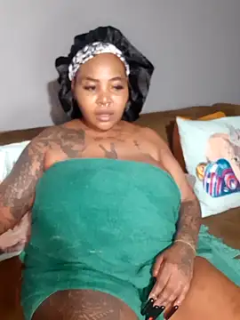 PearlSexxy69 online show from 5, 3, 2025