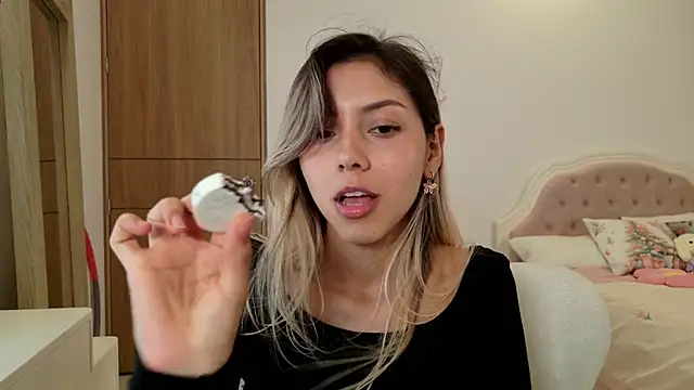 Sensualtease online show from 13, 12, 2024