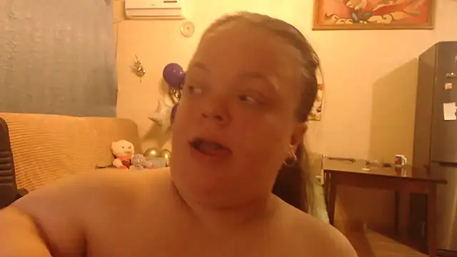 Janiffer MiMi online show from 1, 1, 2025