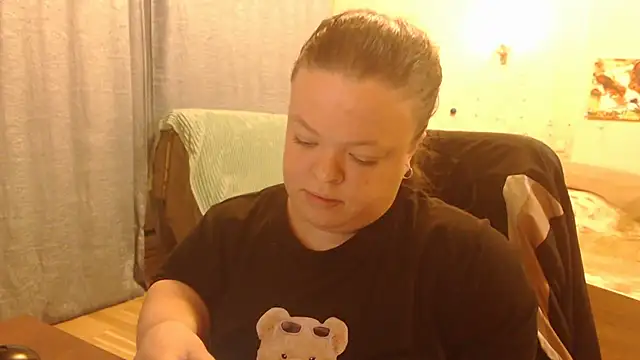 Janiffer MiMi online show from 11, 3, 2025