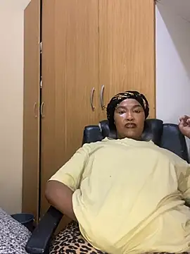 BADFATASS85 online show from 24, 6, 2026