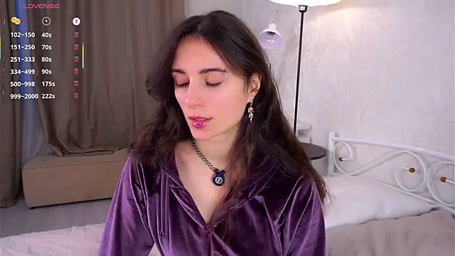 Holla Molly online show from 13, 11, 2025