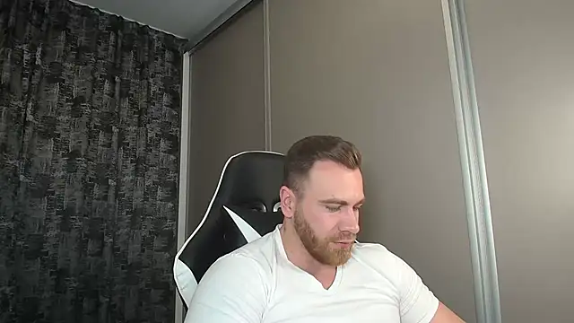 Thori92 online show from 6, 3, 2025