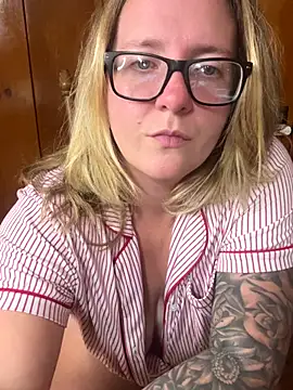 Lizzyloo online show from 20, 11, 2025