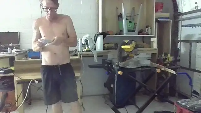 sunburnt602 online show from 9, 3, 2026