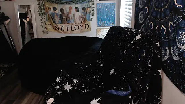 Snapshot of ElektraExotic chatting on 24, 9, 2025 ElektraExotic online show from 24, 9, 2025