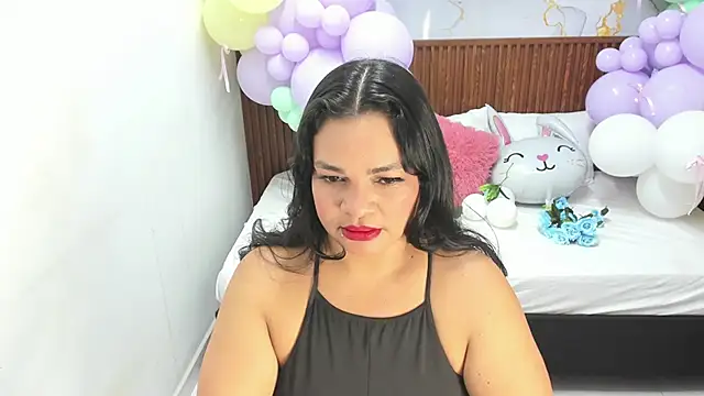 Cloe 35 online show from 6, 4, 2026