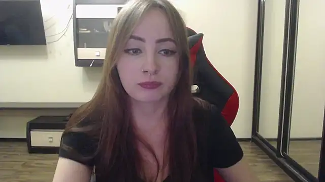 Snapshot of Laralianna chatting on 23, 12, 2024 Laralianna online show from 23, 12, 2024