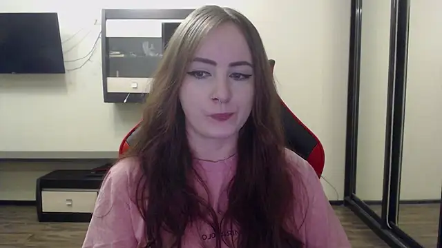 Snapshot of Laralianna chatting on 24, 12, 2024 Laralianna online show from 24, 12, 2024