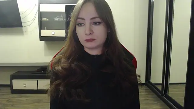 Snapshot of Laralianna chatting on 8, 1, 2025 Laralianna online show from 8, 1, 2025