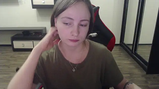 Snapshot of Laralianna chatting on 18, 3, 2025 Laralianna online show from 18, 3, 2025