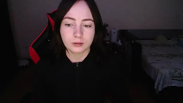 Snapshot of Laralianna chatting on 3, 11, 2025 Laralianna online show from 3, 11, 2025