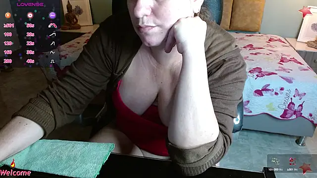 Barbiegomez online show from 13, 3, 2025