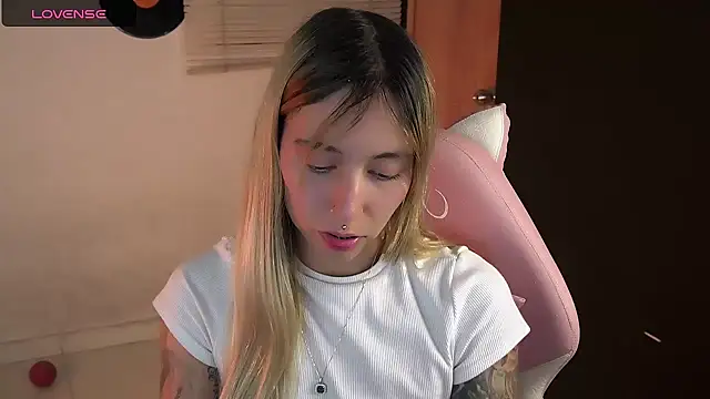 Saucy Jenn online show from 20, 6, 2026