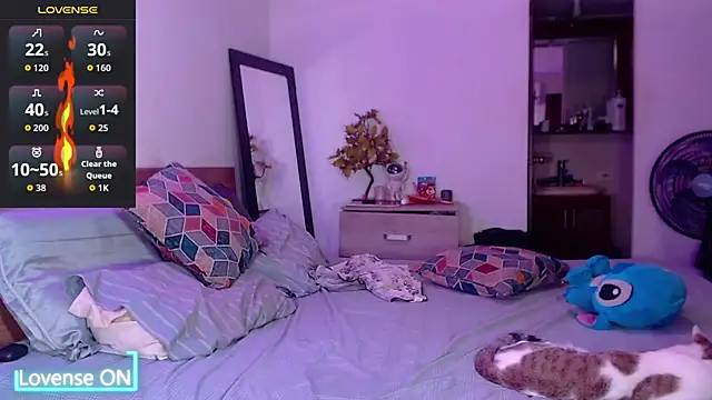 Snapshot of TastyTrap_18 chatting on 16, 12, 2025 TastyTrap 18 online show from 16, 12, 2025