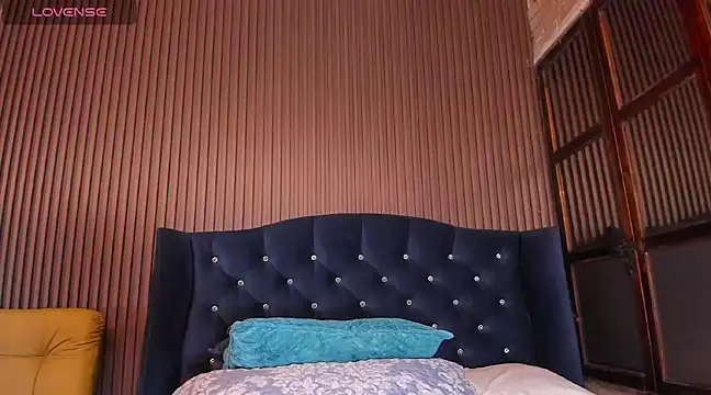 Snapshot of JuliaDawson_ chatting on 10, 2, 2025 JuliaDawson online show from 10, 2, 2025