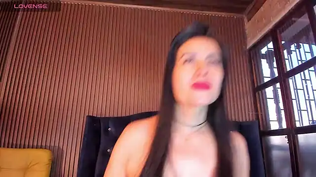 Snapshot of JuliaDawson_ chatting on 16, 3, 2025 JuliaDawson online show from 16, 3, 2025