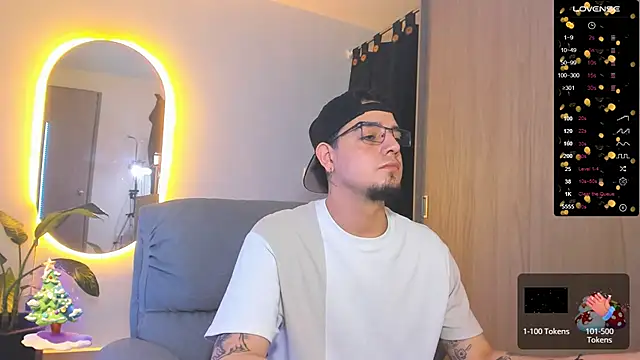 Snapshot of alejandro_calderon1 chatting on 2, 12, 2024 alejandro calderon1 online show from 2, 12, 2024