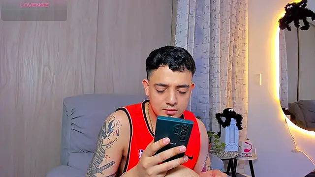 Snapshot of alejandro_calderon1 chatting on 30, 10, 2025 alejandro calderon1 online show from 30, 10, 2025