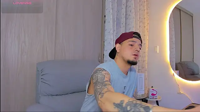 Snapshot of alejandro_calderon1 chatting on 17, 11, 2025 alejandro calderon1 online show from 17, 11, 2025