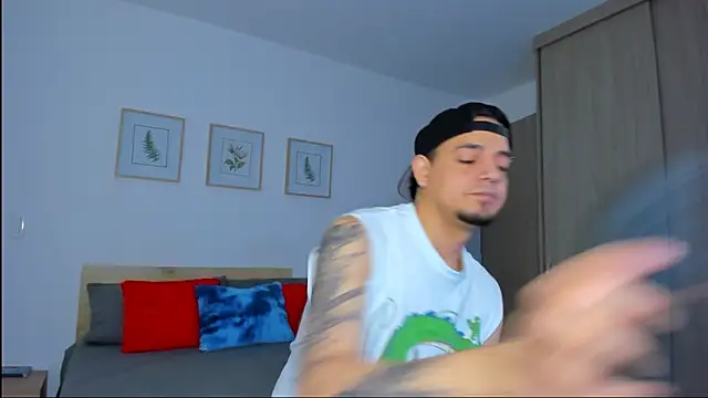 Snapshot of alejandro_calderon1 chatting on 3, 12, 2025 alejandro calderon1 online show from 3, 12, 2025