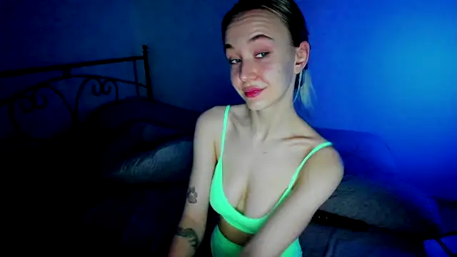 SexyCocobutt online show from 1, 2, 2025