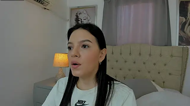 Snapshot of Beautyari_ chatting on 14, 12, 2024 Beautyari online show from 14, 12, 2024