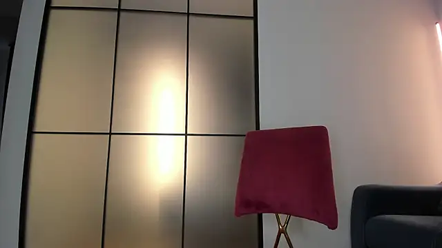 Snapshot of Lunaonekiss chatting on 13, 10, 2025 Lunaonekiss online show from 13, 10, 2025