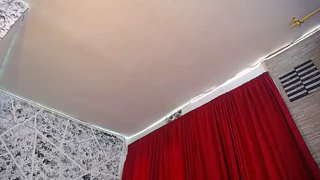 Snapshot of hornytsblonde chatting on 19, 9, 2025 hornytsblonde online show from 19, 9, 2025