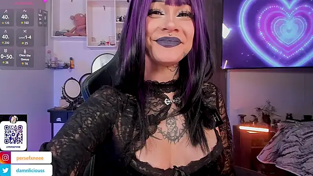 Snapshot of damnliciousss chatting on 17, 10, 2025 damnliciousss online show from 17, 10, 2025